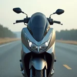 Yamaha Xmax 125 garé sur une route ouverte après rodage, vue avant 3/4 mettant en valeur le carénage et le tableau de bord